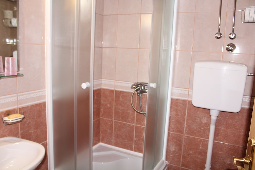 Guest House Tomanovic 40/43