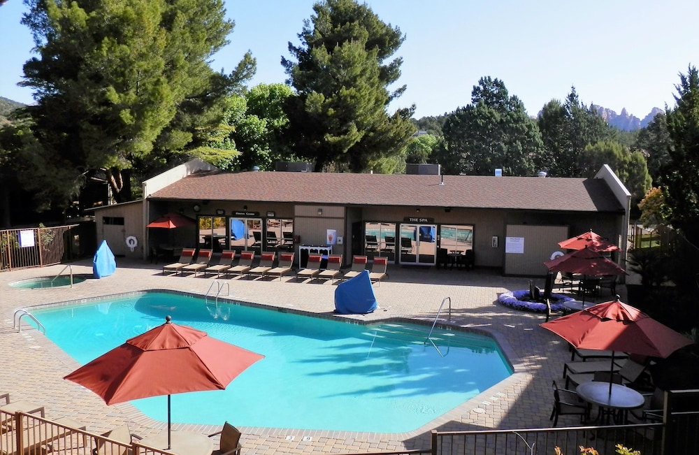 Poco Diablo Resort 3/73