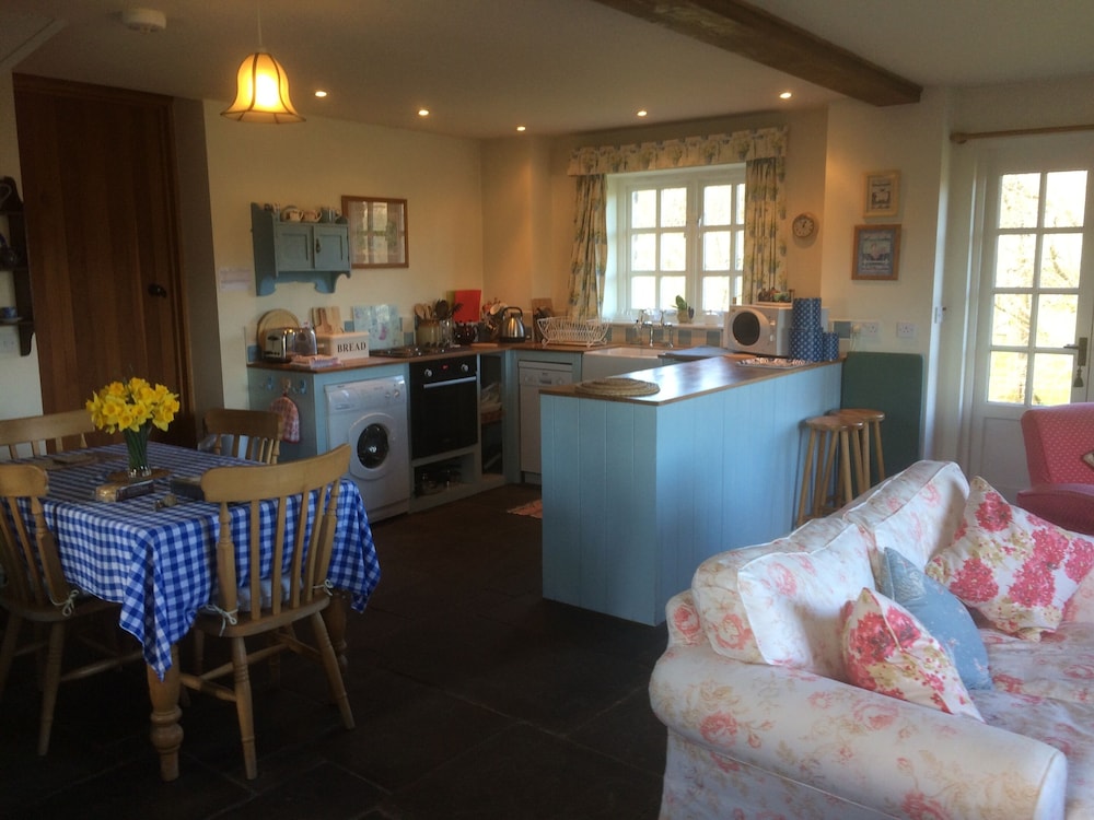 Alltybrain Farm Cottages 24/50
