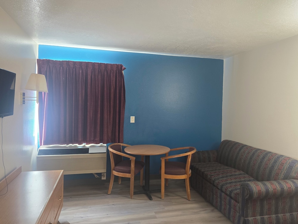 Economy Inn 44/60