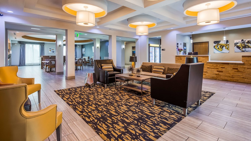 Best Western Plus Lampasas Inn and Suites 27/36