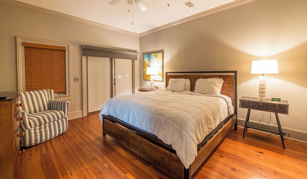 3 Bedrooms, Flat, 3 King Beds, Bay Street View