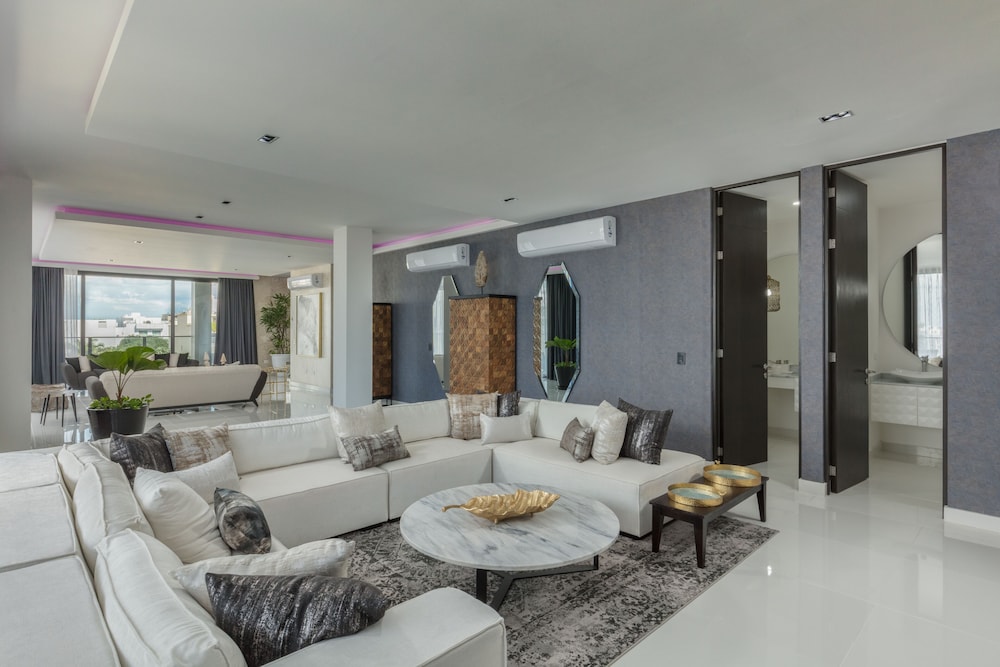 Serenity Hotel Boutique 59/70