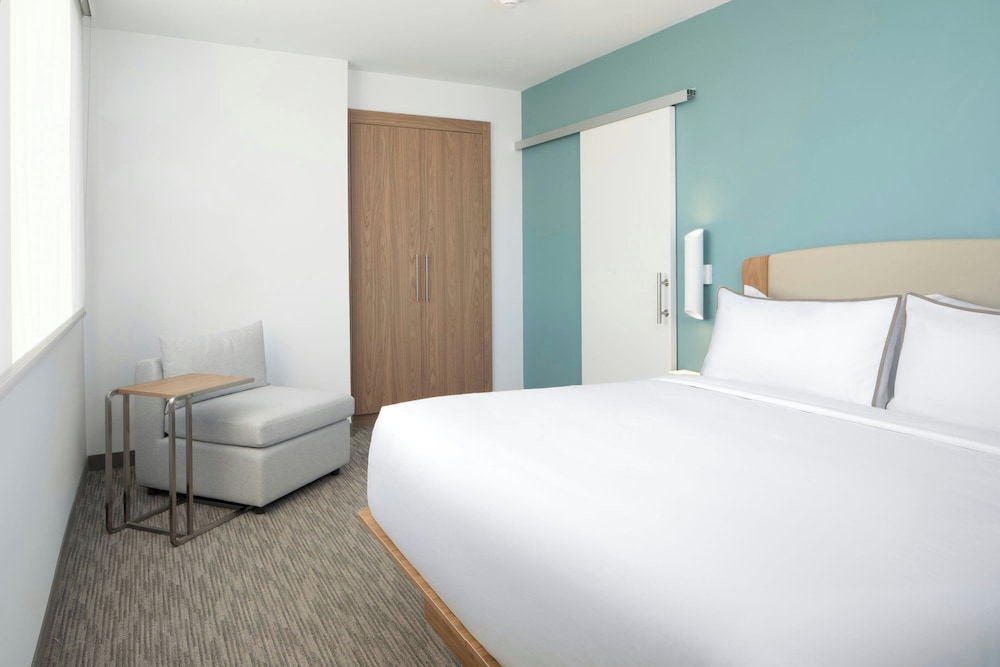 1 Bedroom, Executive, Suite, King Bed
