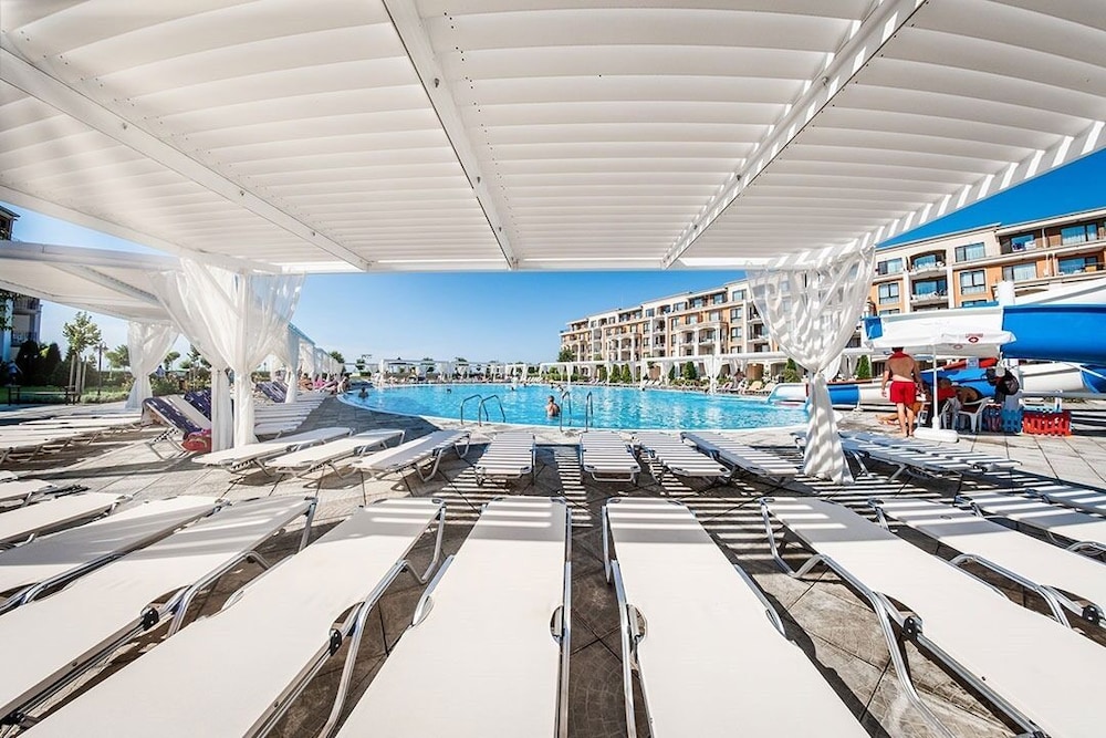 Premier Fort Beach Hotel 40/55