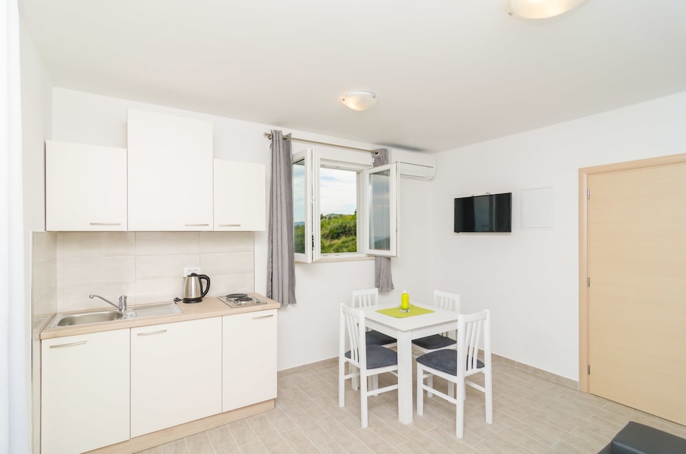 Apartments Villa Dadic 38/70
