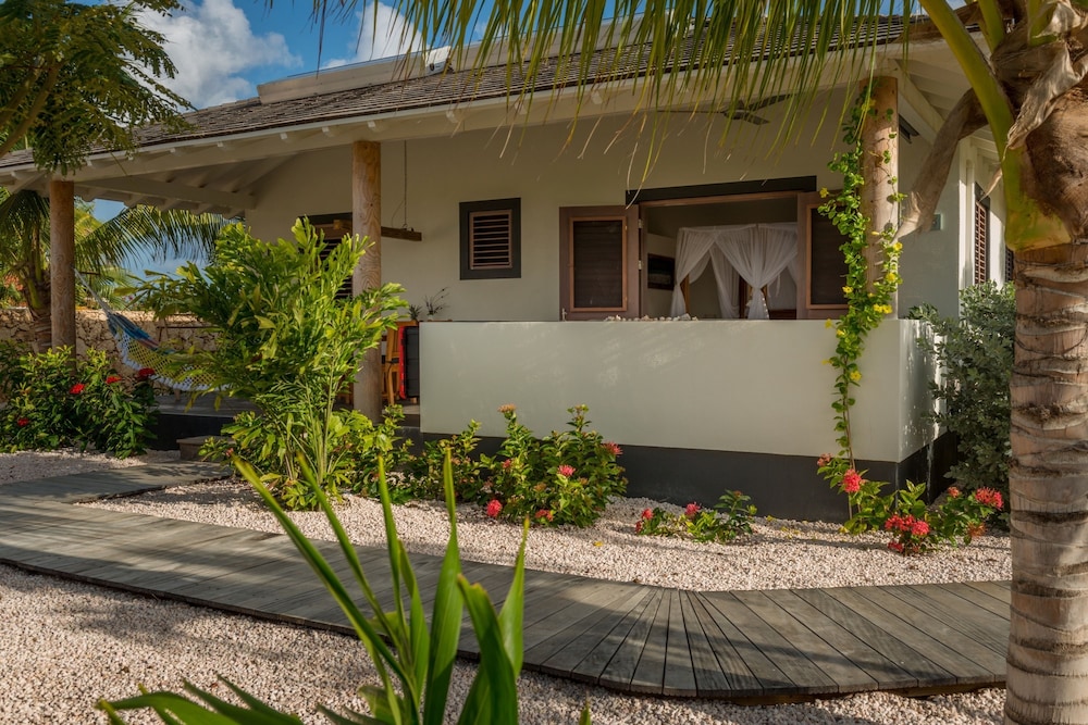 Windhoek Resort Bonaire 3/49