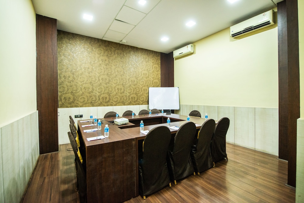 Hotel Bangalore Gate 72/81