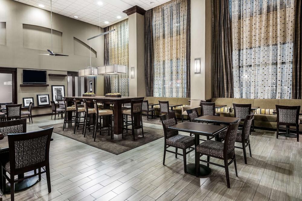Hampton Inn Suites San Marcos 35/44
