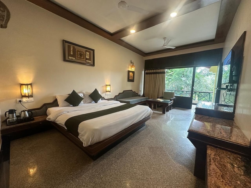 Hotel Mount Regency 36/67