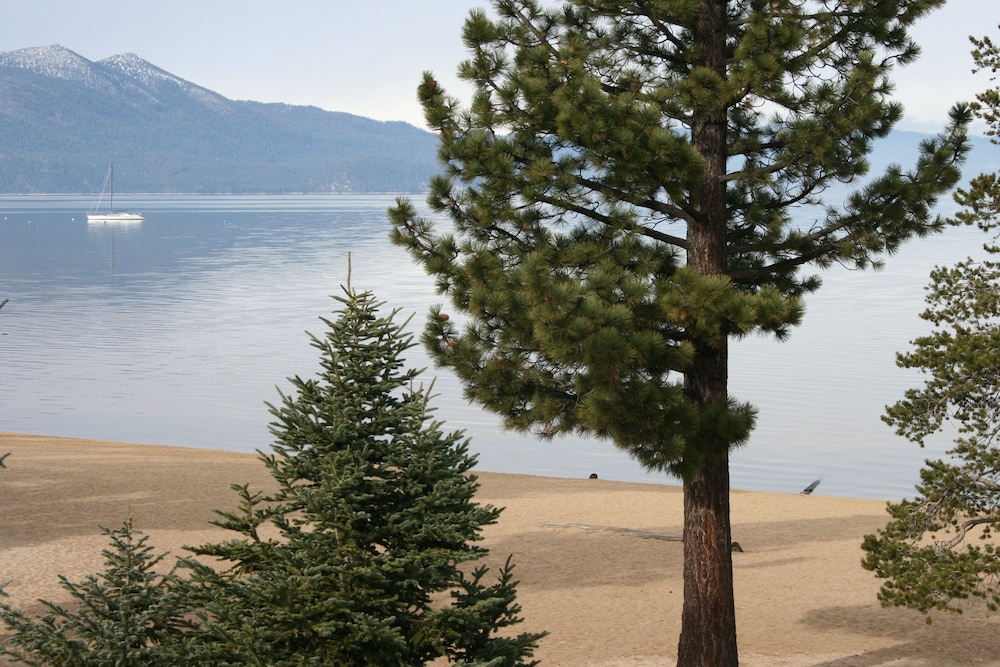 Tahoe Beach Ski Club 69/74