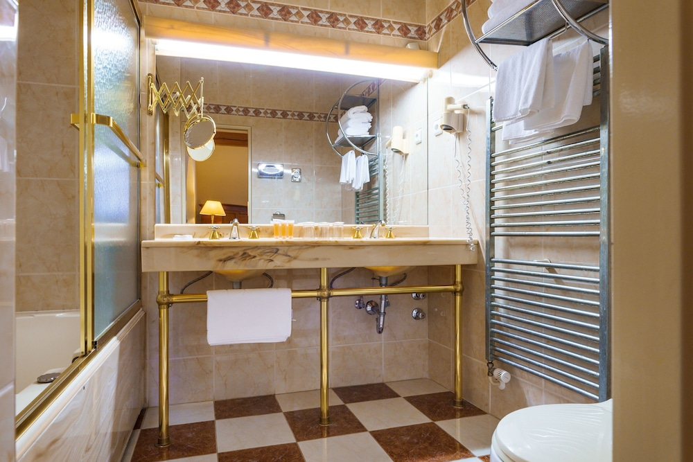 Spa Hotel Anglicky Dvur 48/50