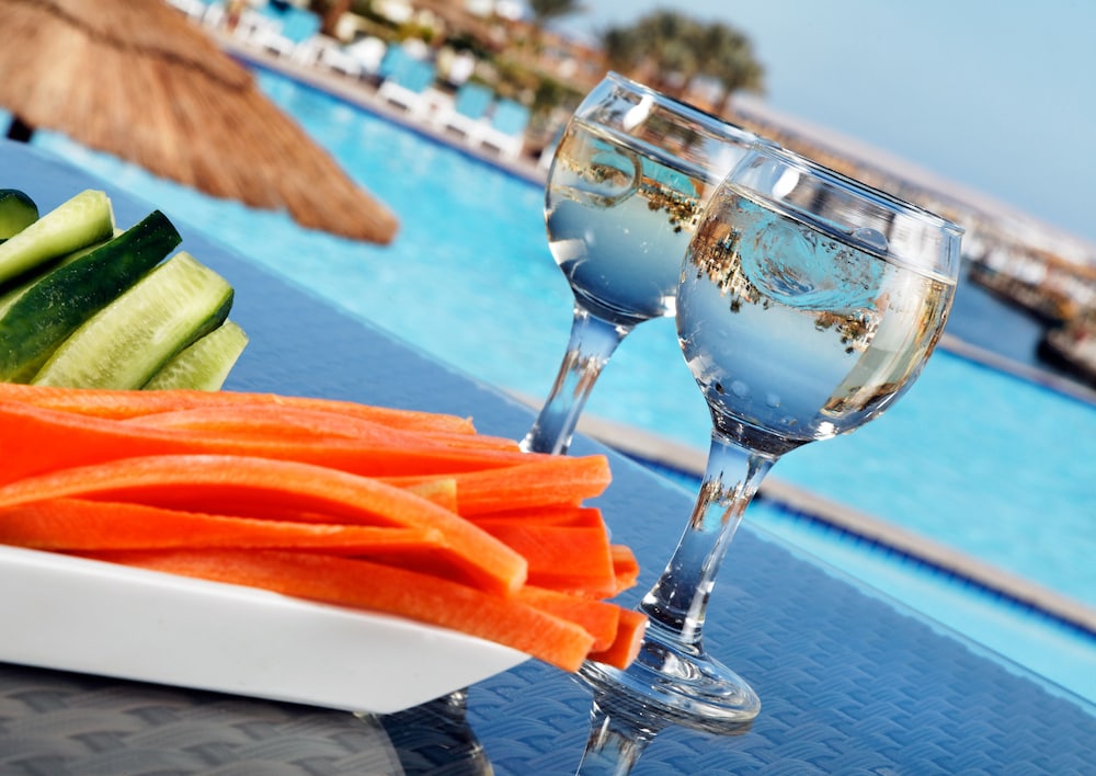 Pickalbatros Dana Beach Resort - Hurghada 24/48