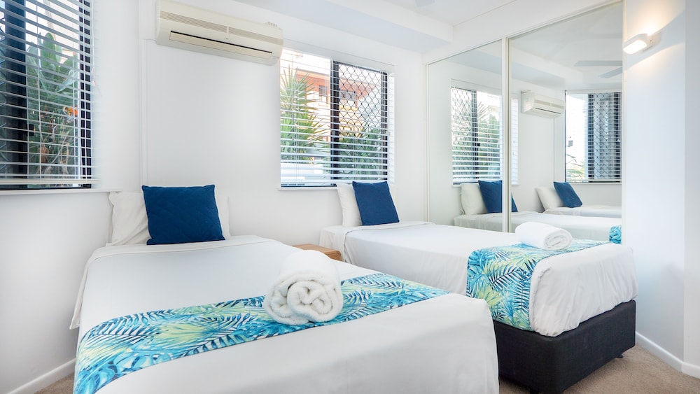 Aegean Mooloolaba 31/65