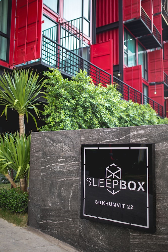 Sleepbox Sukhumvit 22 12/62
