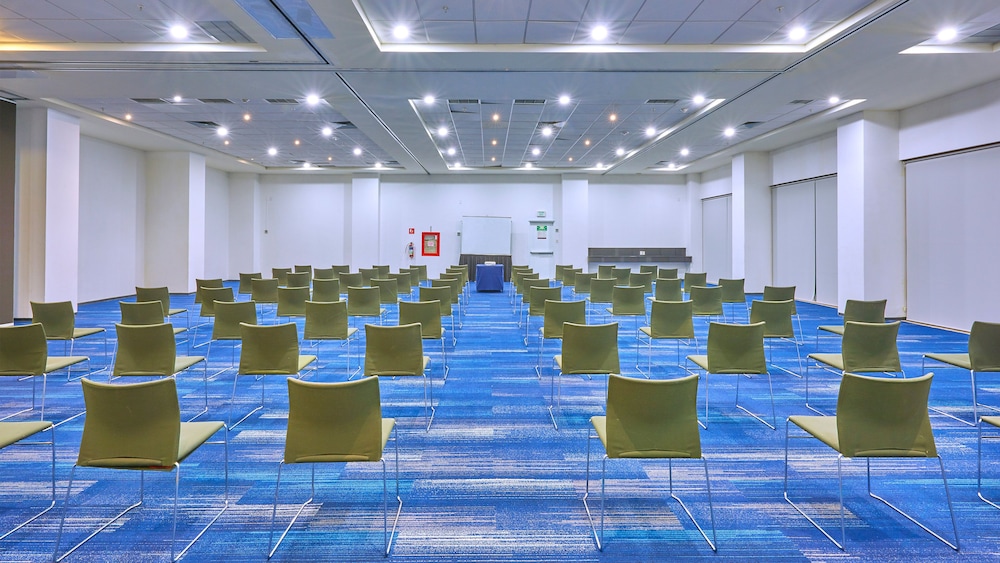 Holiday Inn Guadalajara Patria-Universidad 42/50