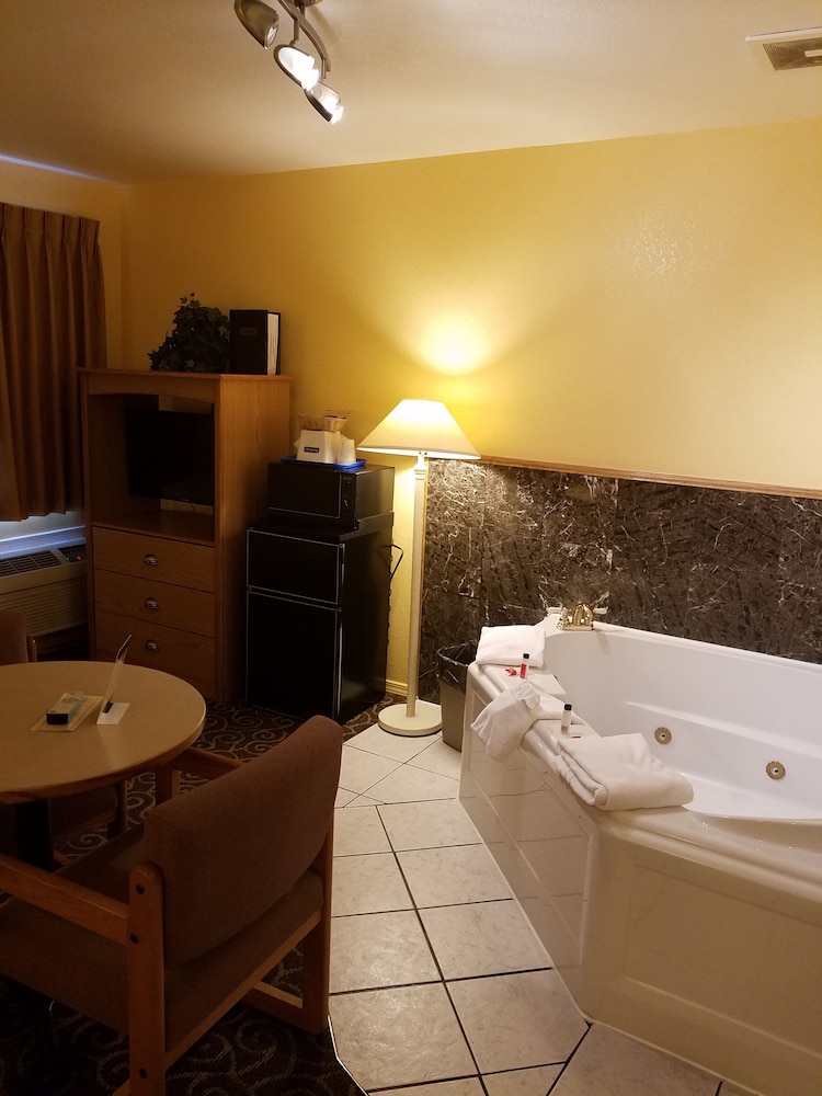 Travelodge by Wyndham Wenatchee 25/32