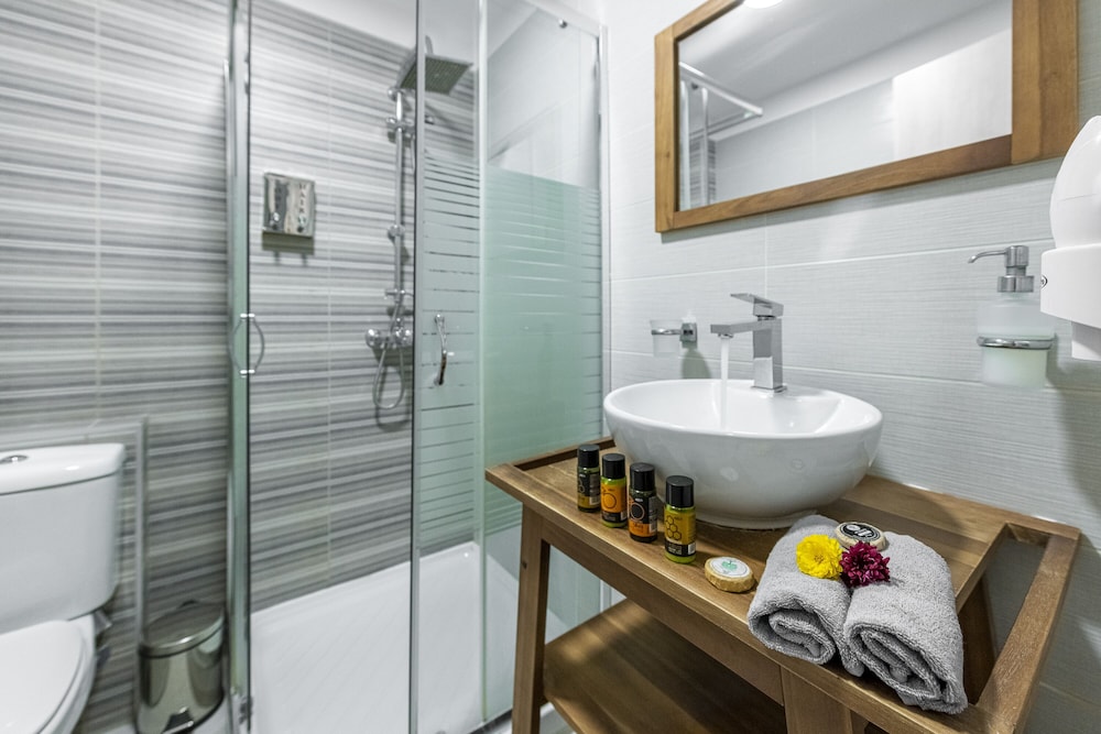 Comfort Stay Airport Boutique Hotel 44/50