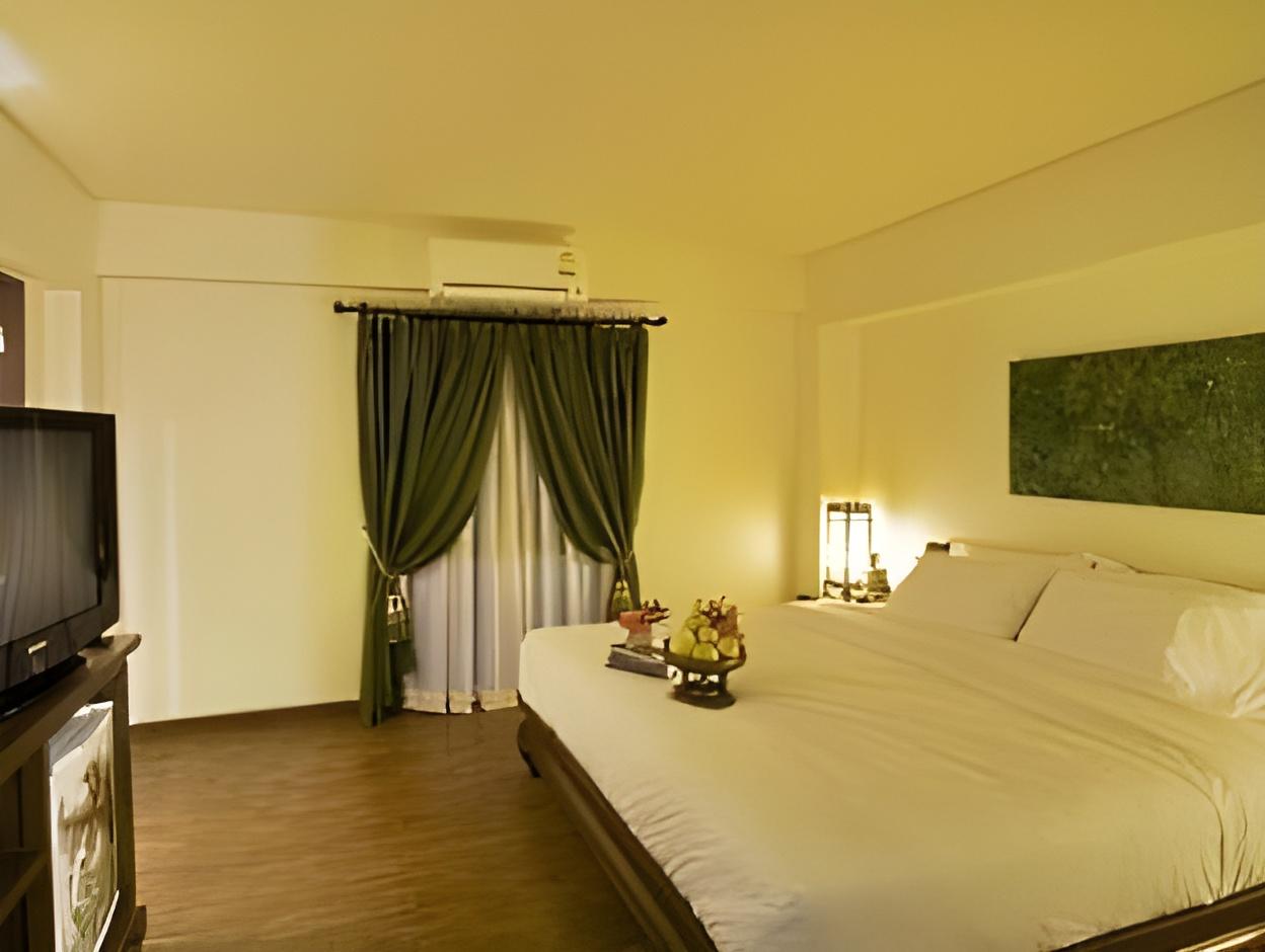 Anoma Boutique House 8/24