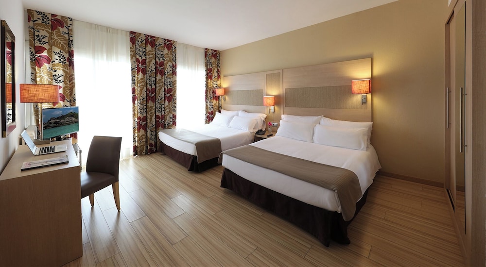Augusta Club Hotel And Spa - Adults Only 5/44