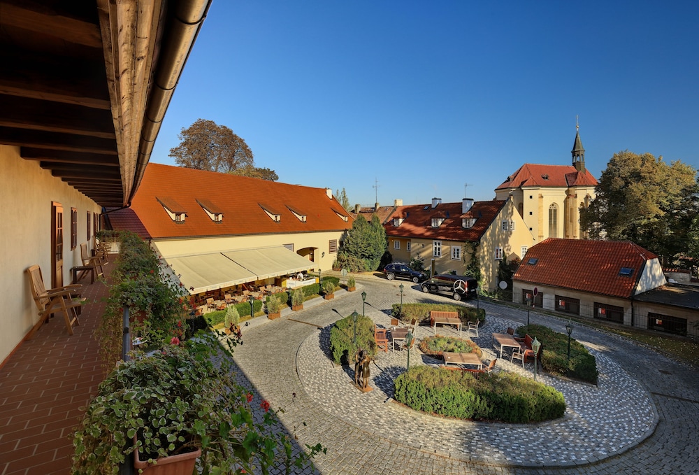 Lindner Hotel Prague Castle 45/50