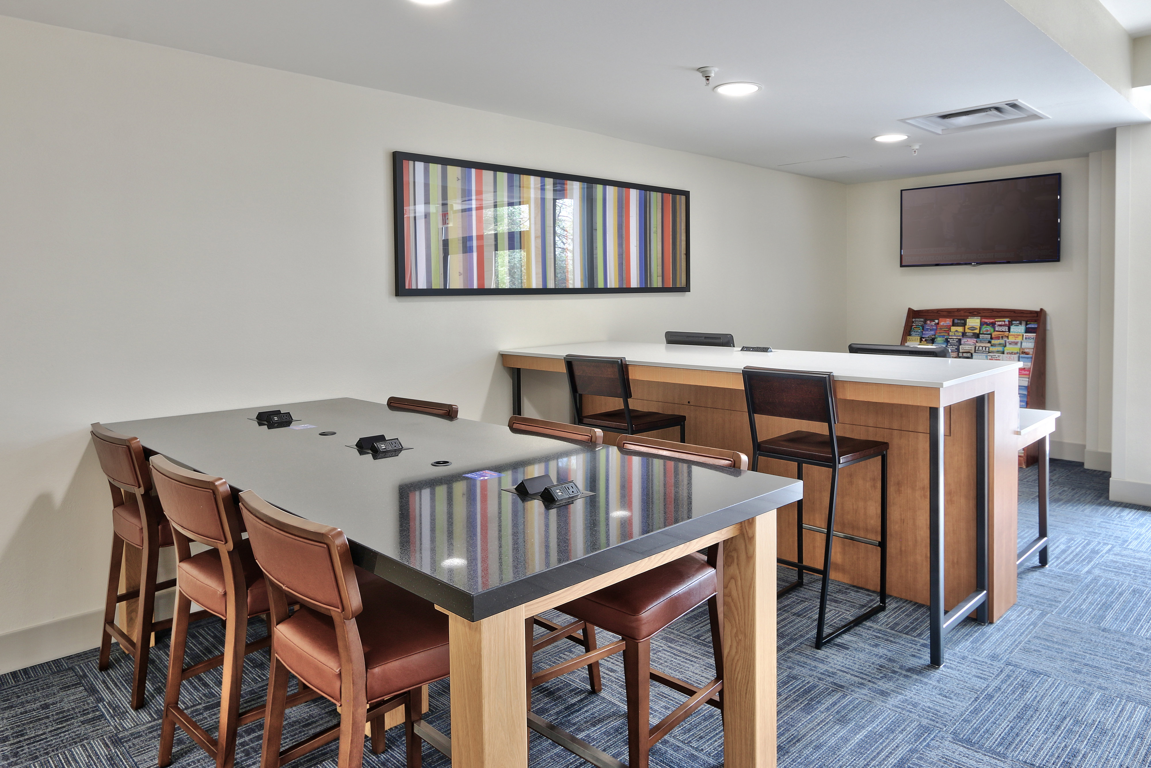 Holiday Inn Express Hotel and Suites Albuquerque Historic Old Town 51/73