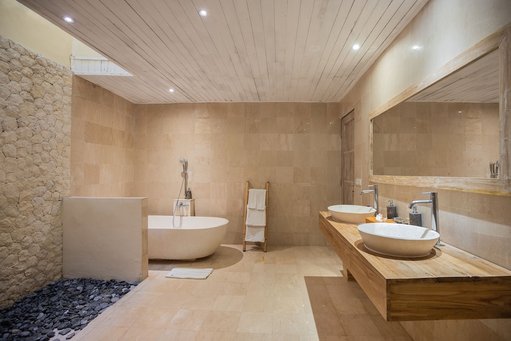 La Berceuse Resort and Villa Nusa Dua by Taritiya Collection 50/50
