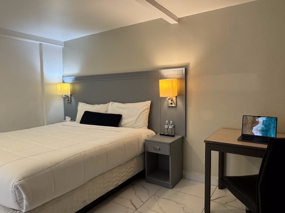 STANDARD, SINGLE, QUEEN BED