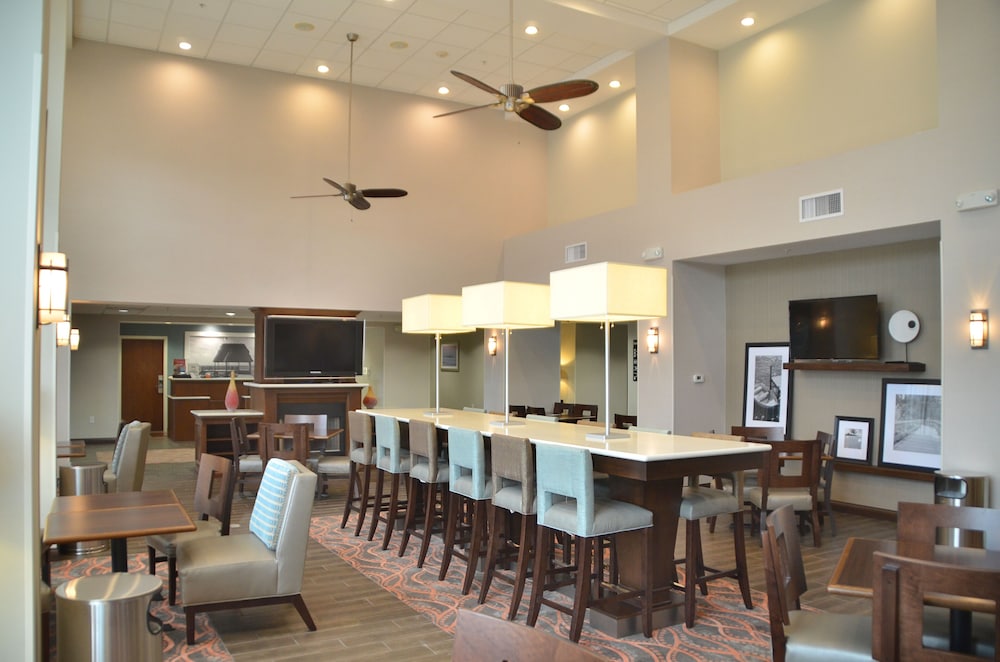 Hampton Inn and Suites Navarre 44/53