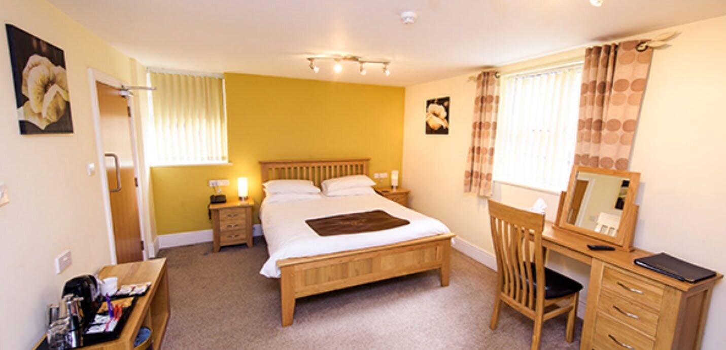 White Swan, Double Bed, External Building