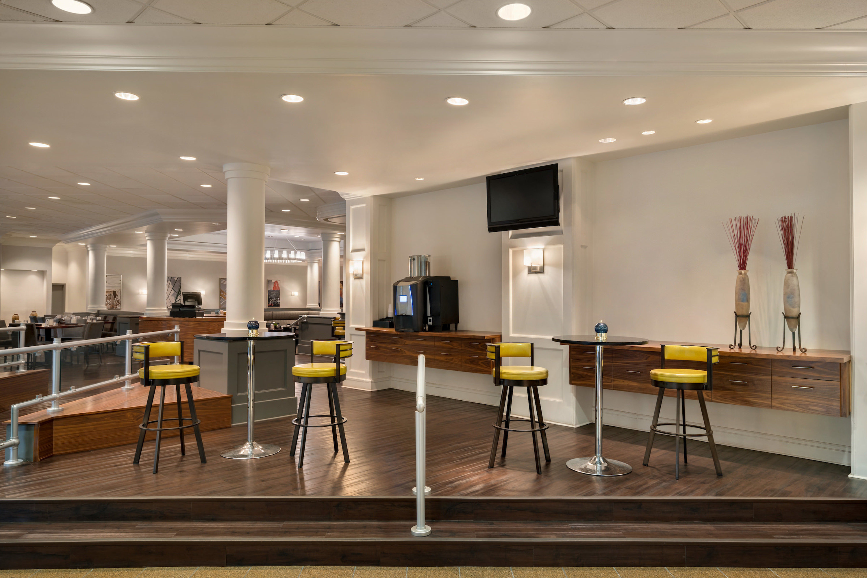 Crowne Plaza Englewood 46/48