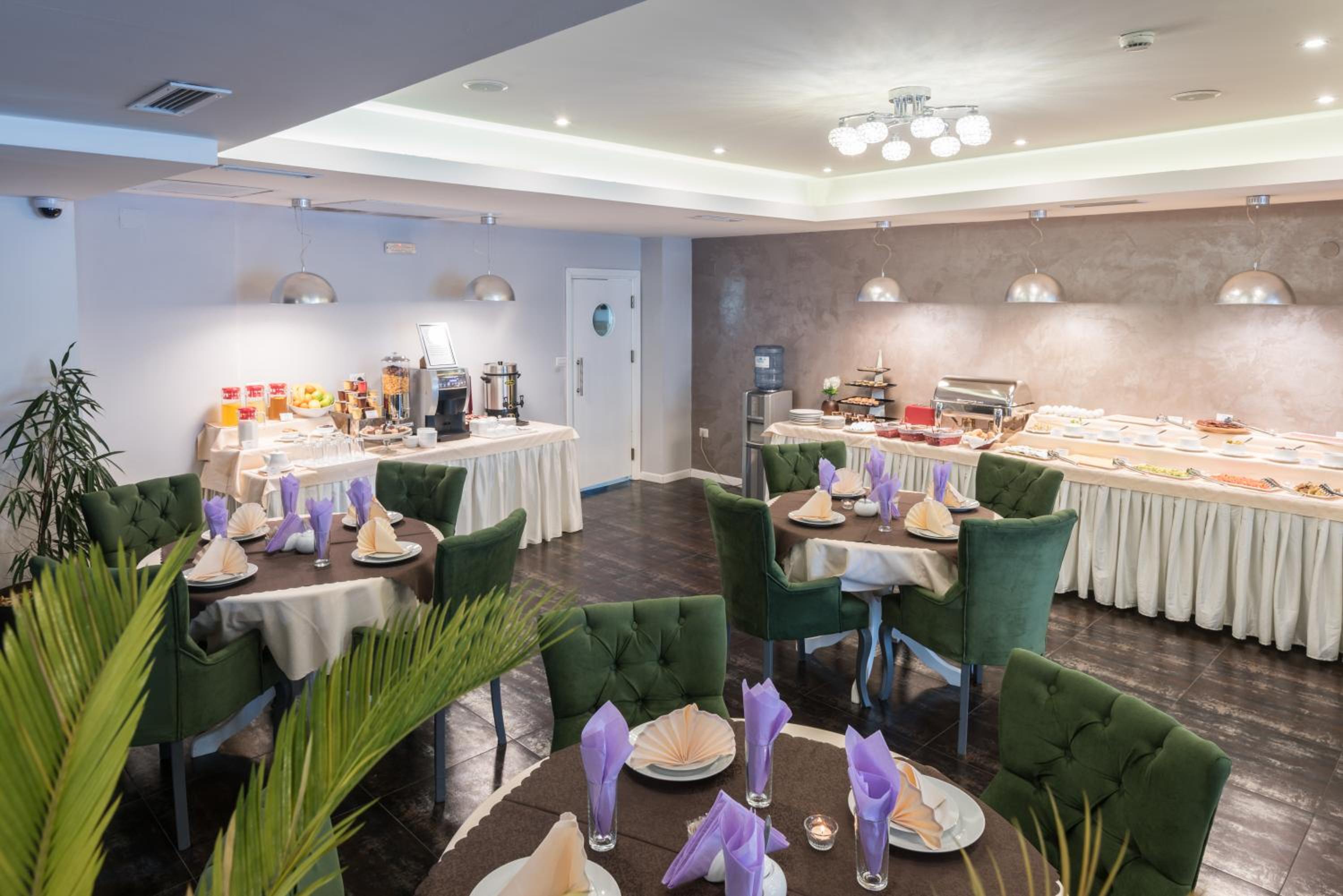 Sultan Modern Hotel 43/55