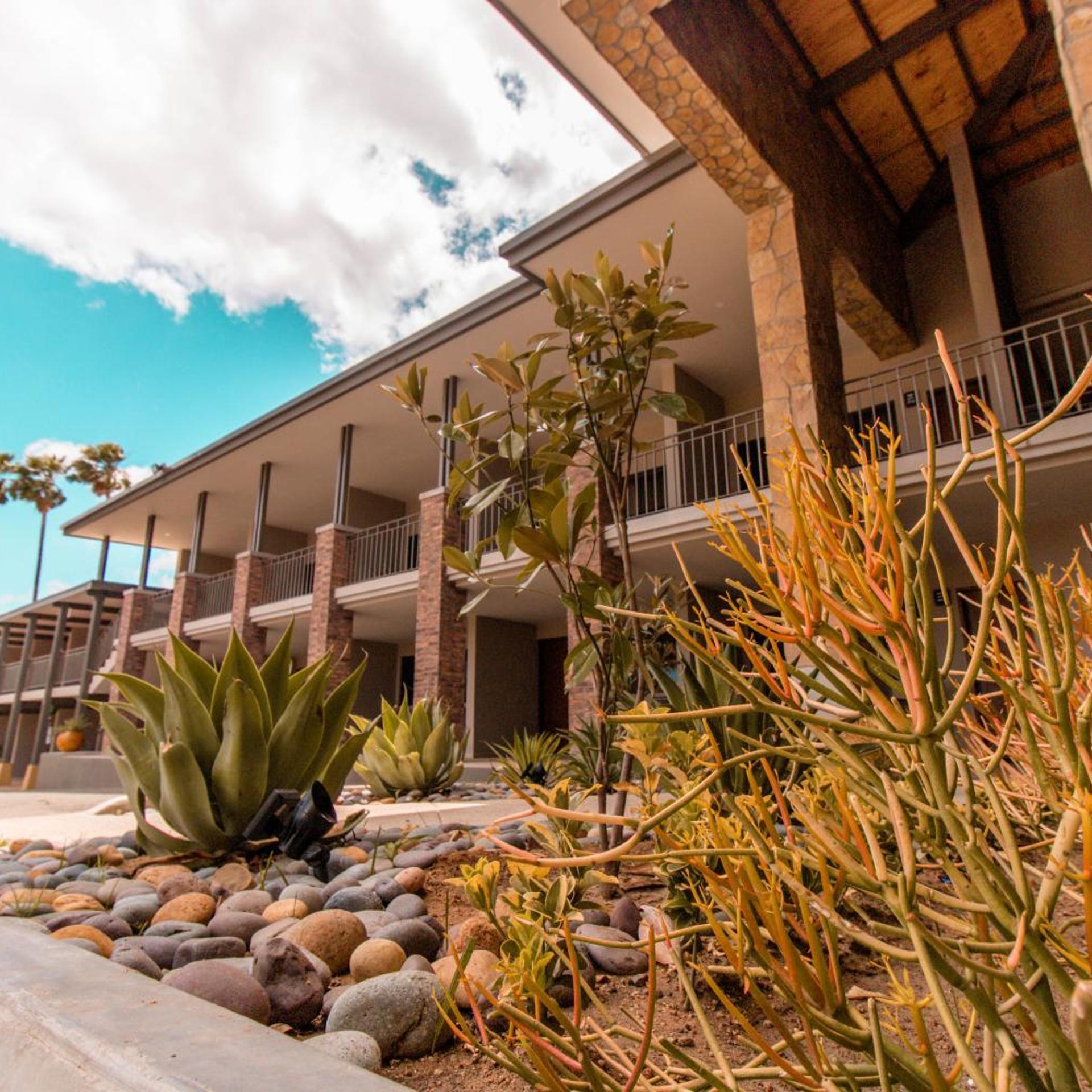 HOTEL EL DORADO 4/24