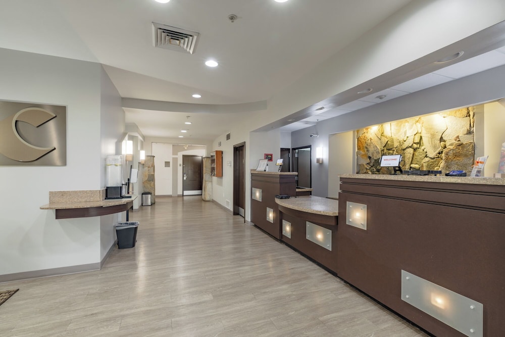 Comfort Suites Perrysburg - Toledo South 7/49