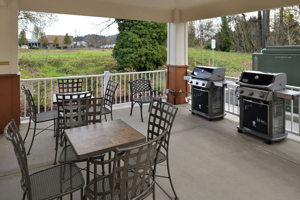 Candlewood Suites Eugene Springfield 32/48