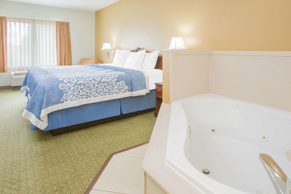 Days Inn by Wyndham Hattiesburg MS 9/49