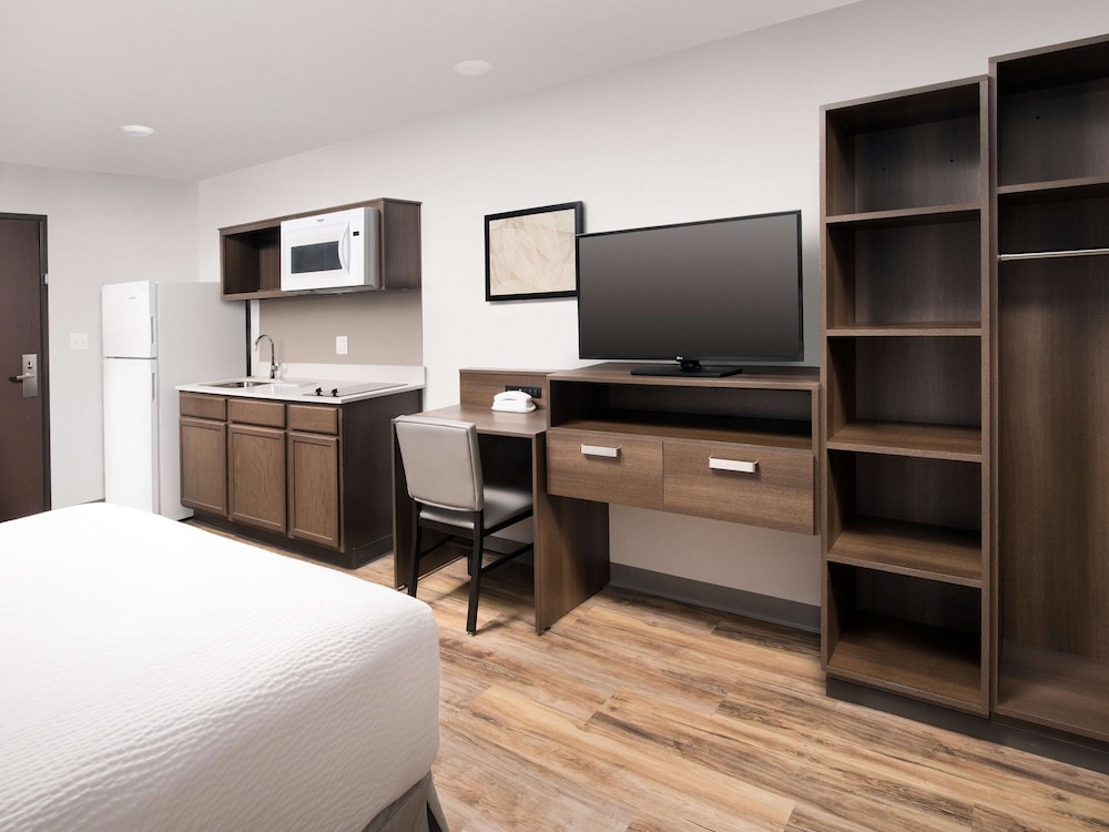 Extended Stay America Select Suites Tampa Brandon East 23/57