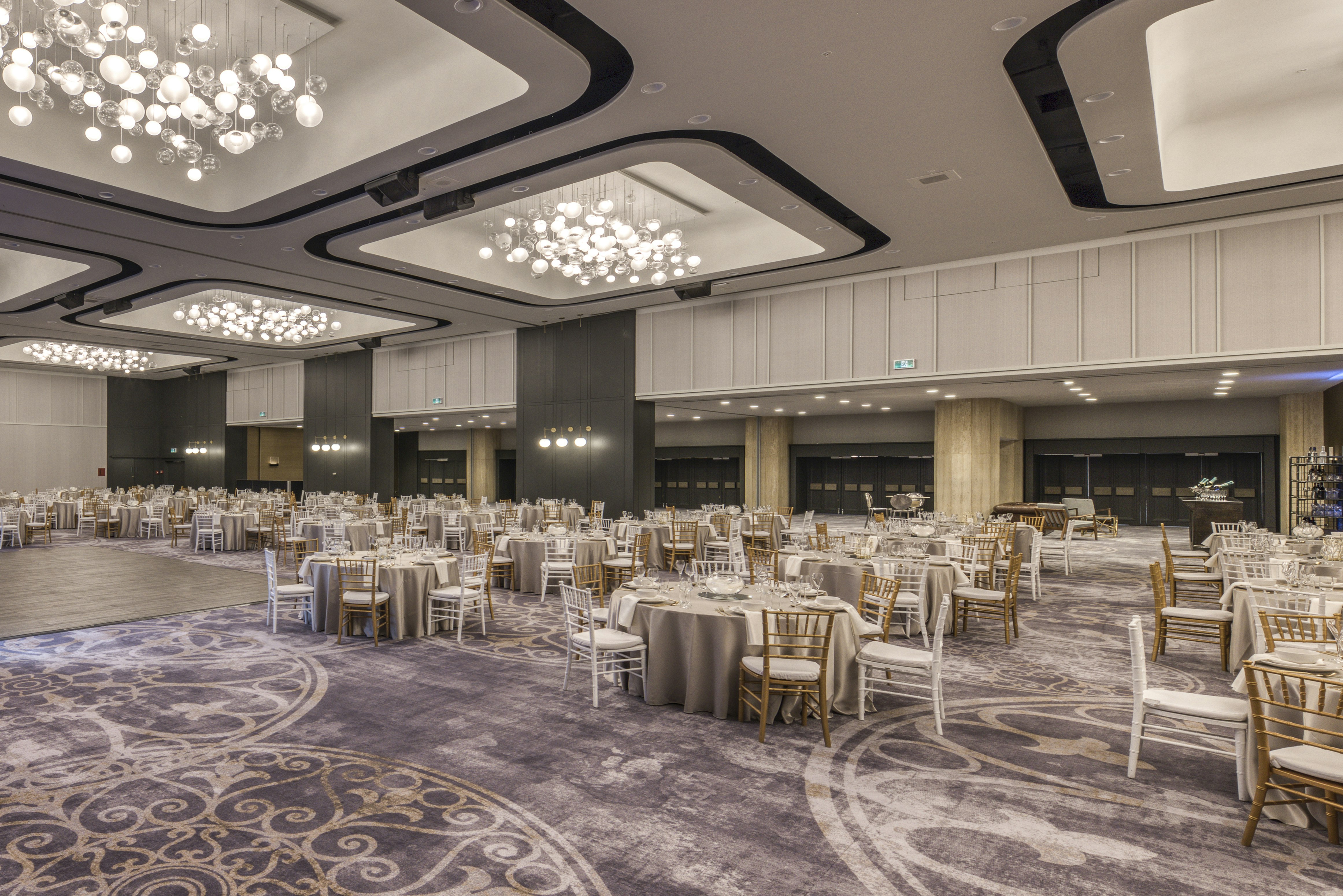 HILTON QUEBEC 53/57