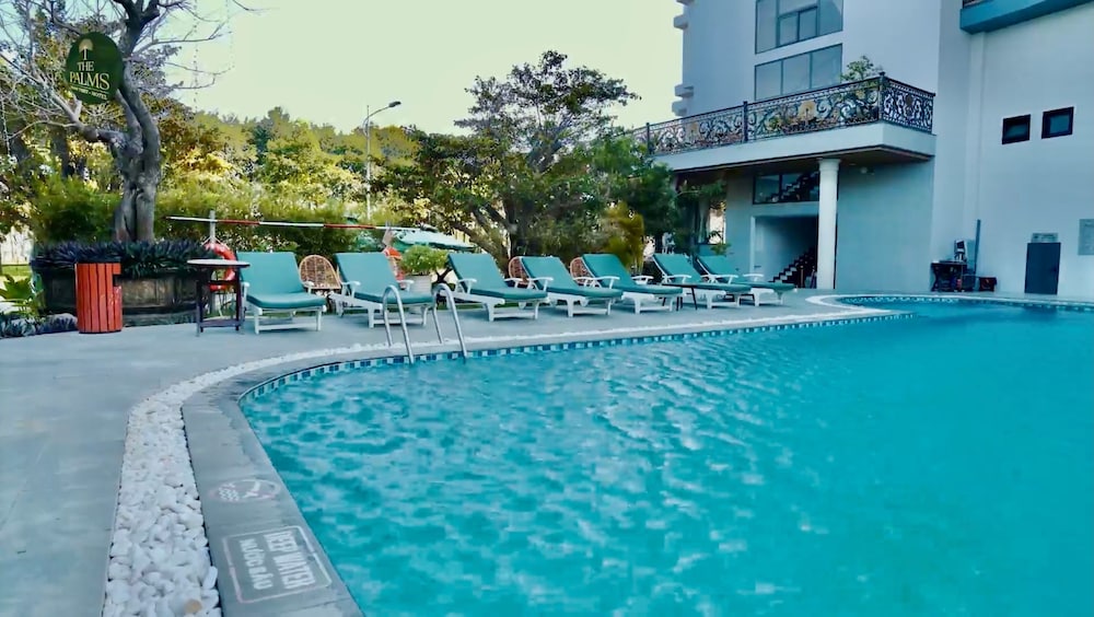 The Palms Hotel 46/55