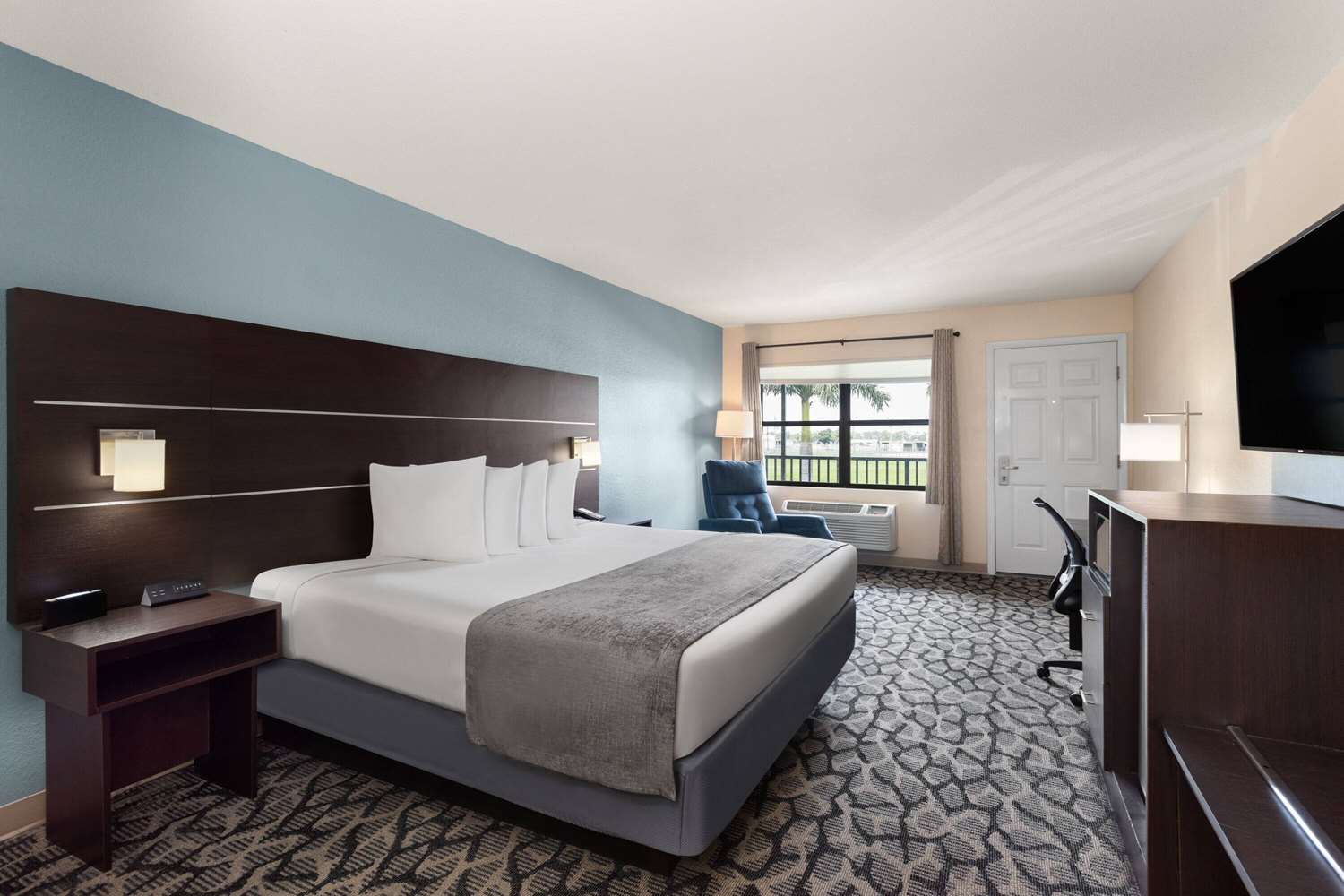 Baymont By Wyndham Punta Gorda/Port Charlotte 19/50