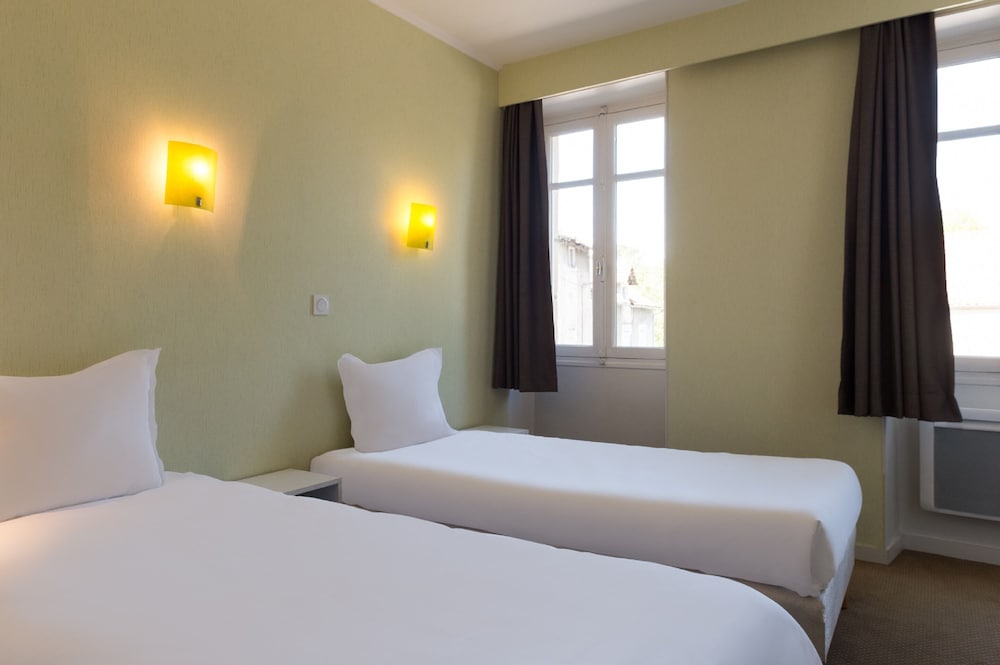 Comfort, Twin Beds