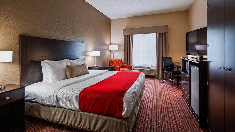 Best Western Plus Bradbury Inn & Suites 11/39