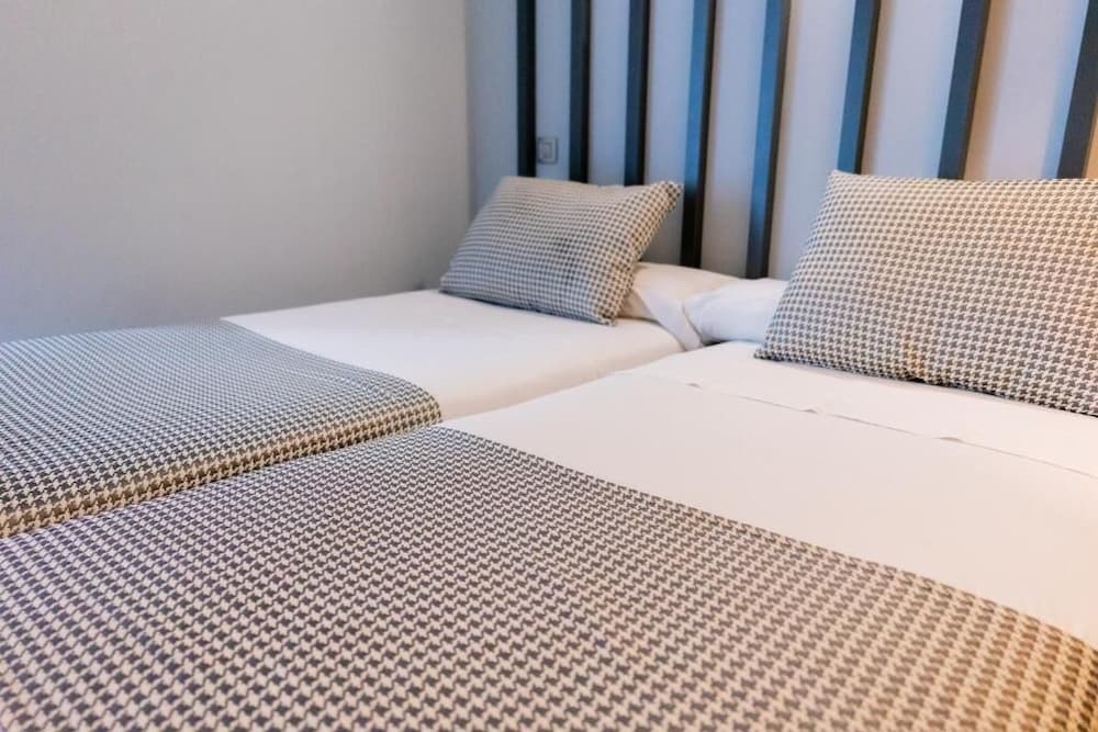 Hostal El Carmen 34/50