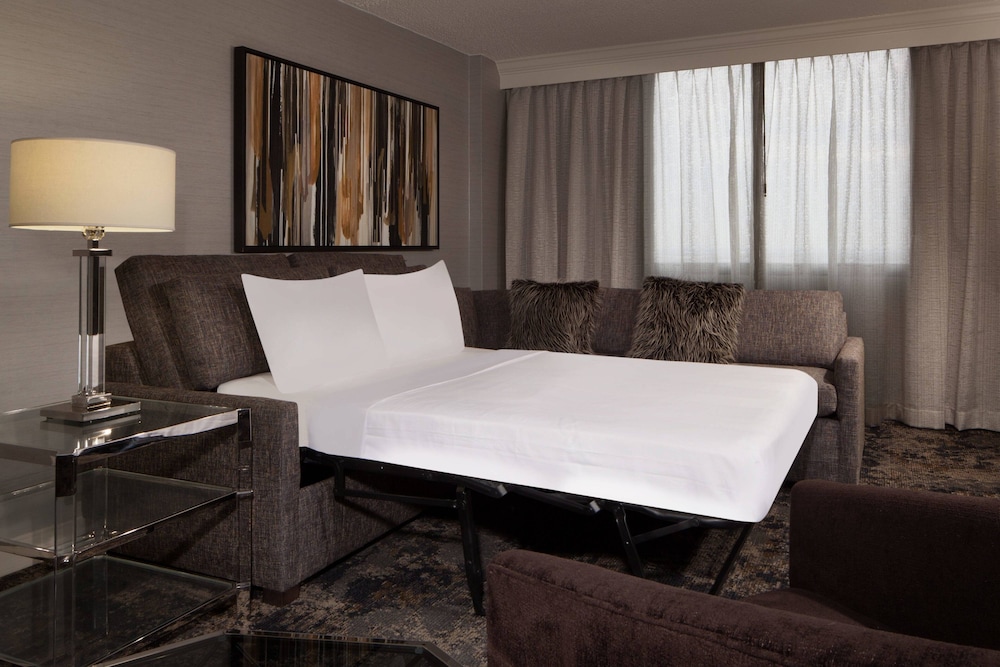 Dallas Fort Worth Airport Marriott 10/60