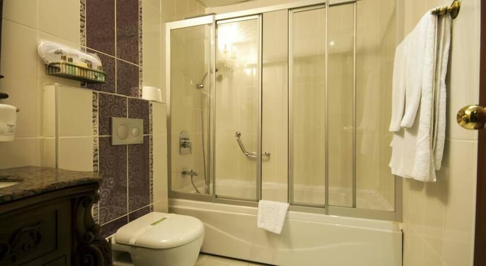 Kaya Premium Hotel 30/31