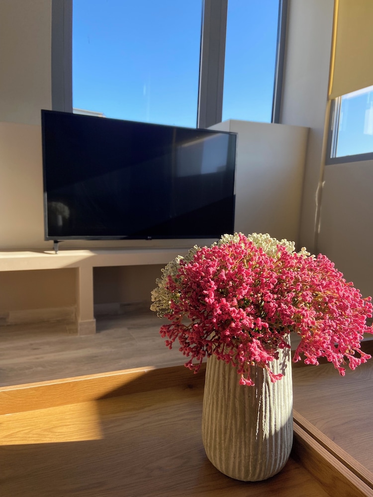 Connect Studios & Apartments 30/47