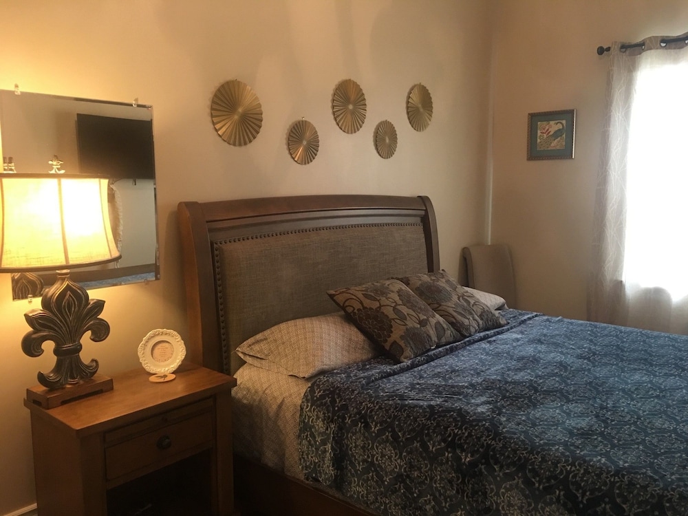 ROOM, DOUBLE BED, PRIVATE BATHROOM