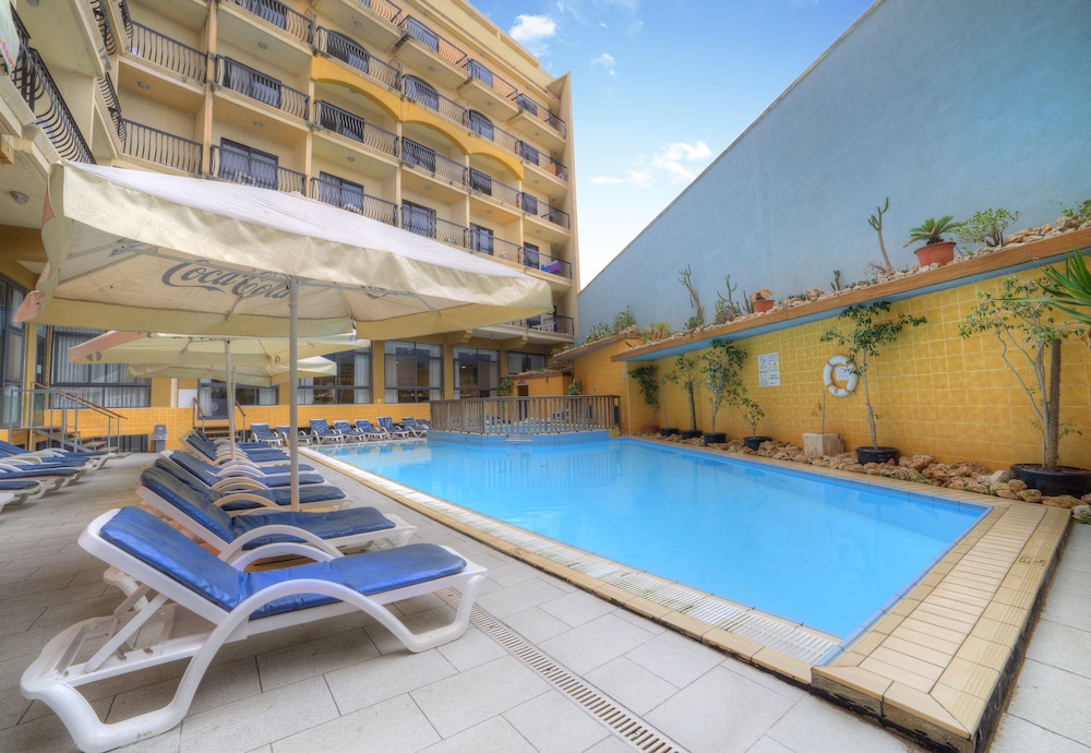 Bella Vista Hotel 35/38