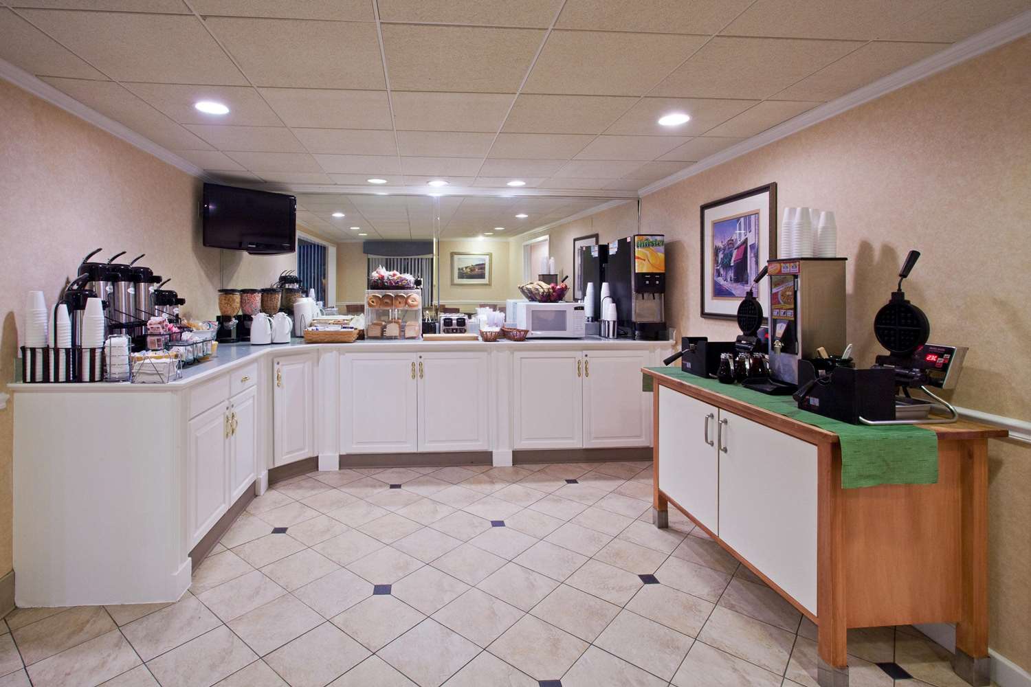 La Quinta Inn & Suites by Wyndham Tampa Fairgrounds - Casino 12/43