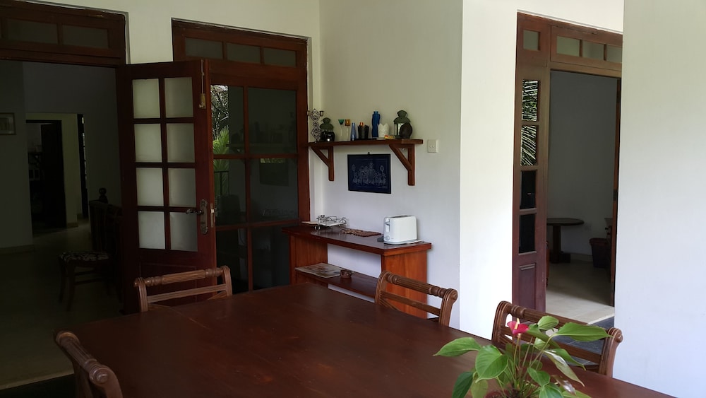 Riverside Homestay Apartments 20/27